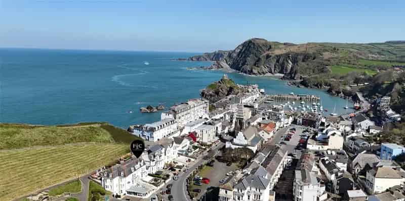 5 Bedroom Period Coastal Home for Sale