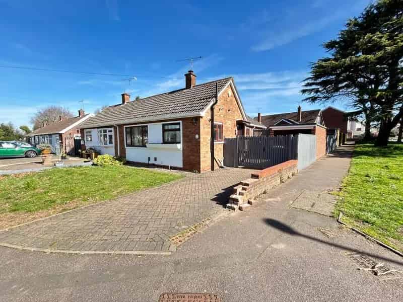 2 Bedroom Semi-Detached Bungalow for Sale
