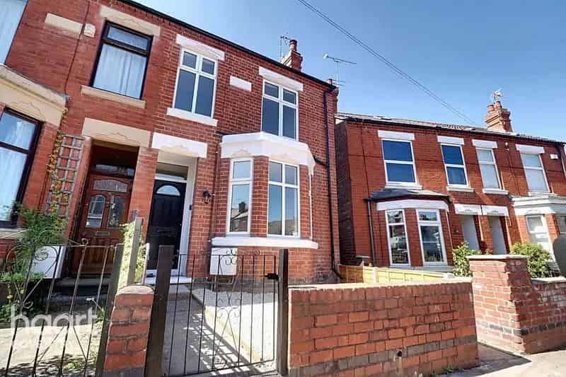 3 Bedroom End Terrace House for Sale Earlsdon