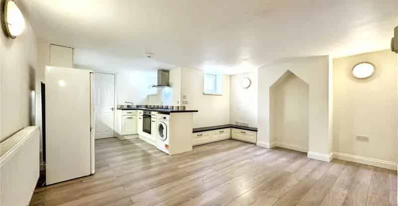 1 bedroom property for sale
