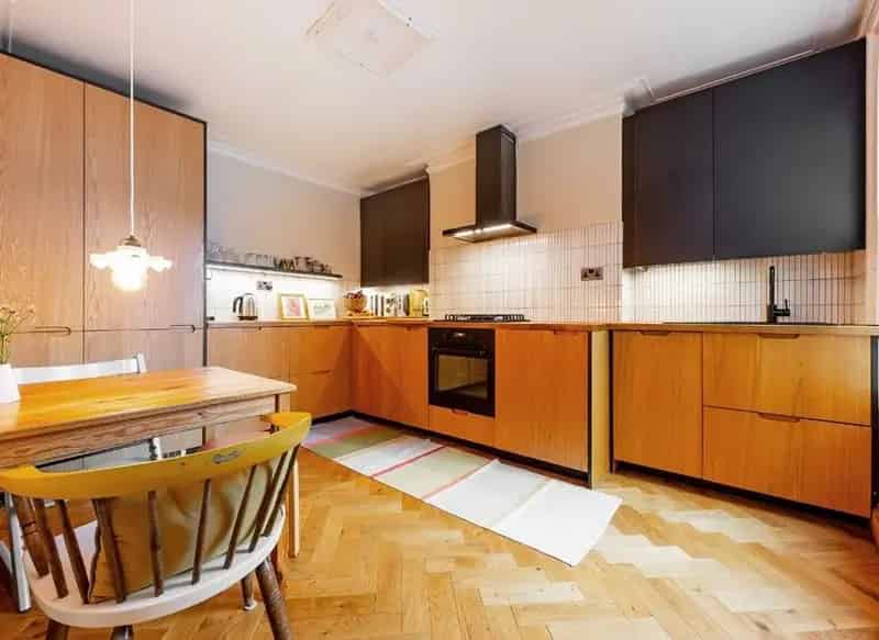 3 Bedroom Split Level Apartment with Garden
