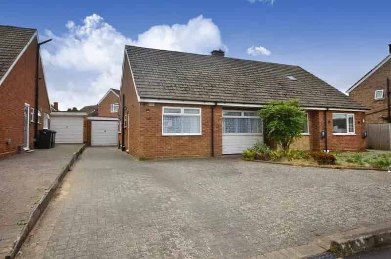 3 Bedroom Bungalow For Sale
