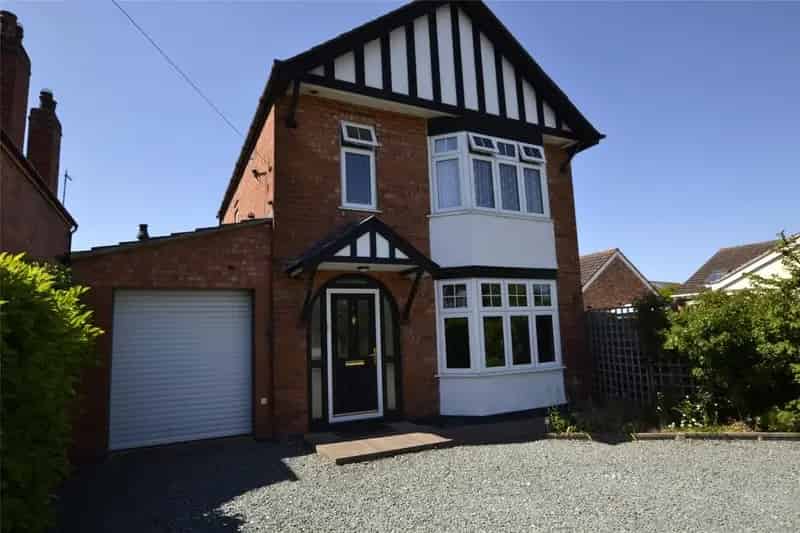 1 bedroom detached house to rent