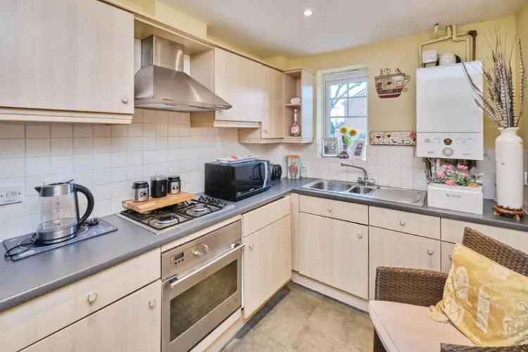 2 Bed Flat for Sale in Gated Estate Near Beacon Park