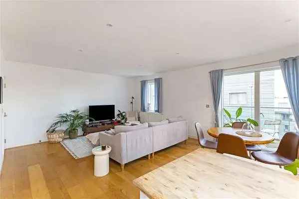 Spacious 2-Bedroom Canal-Side Apartment