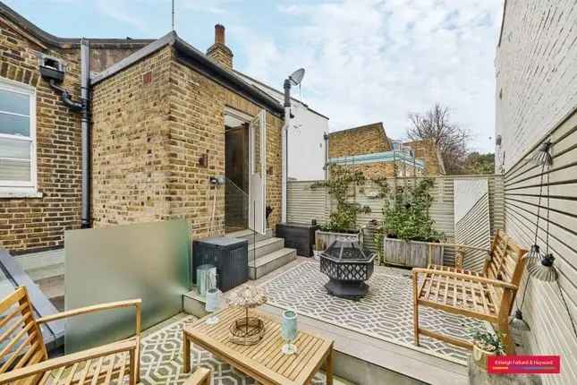 Cottage to Rent in Stamford Cottages London SW10