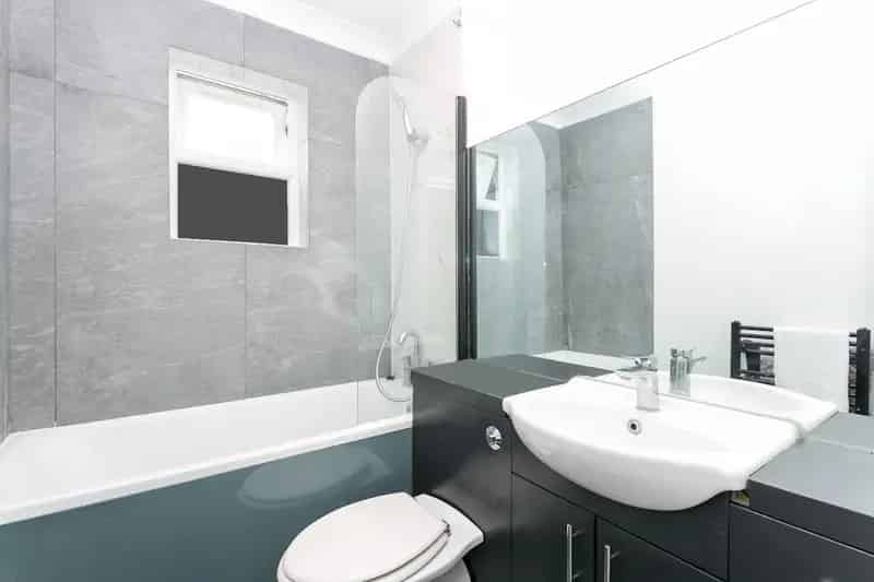 2-Bed Cottage Near Streatham Common South London