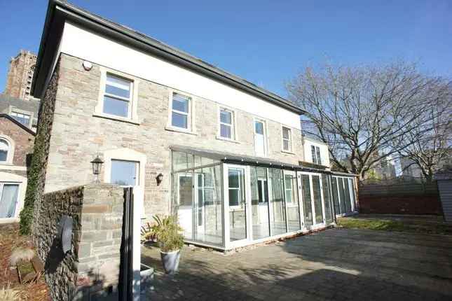 Spacious 4-5 Bedroom Detached House with Annex Clifton Bristol