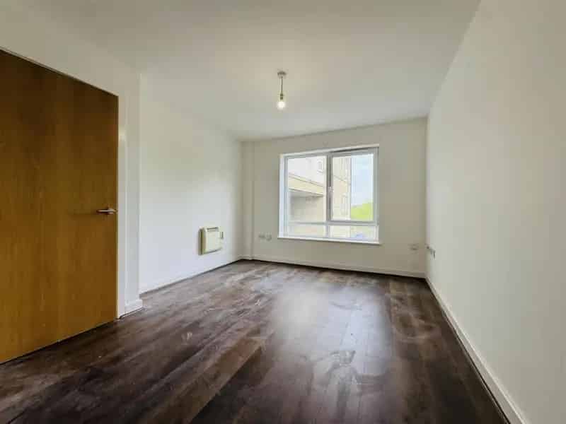 1 Bedroom Flat Bradford - Modern Comfortable Home
