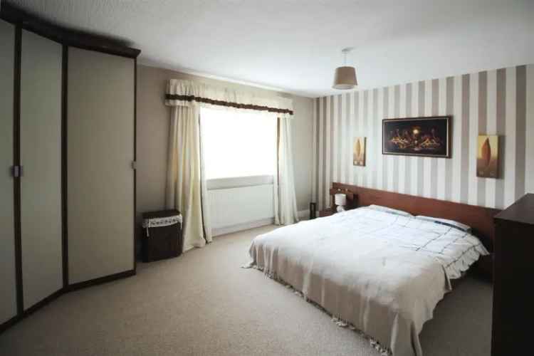 2 Bedroom Semi Detached House to Rent Part Furnished