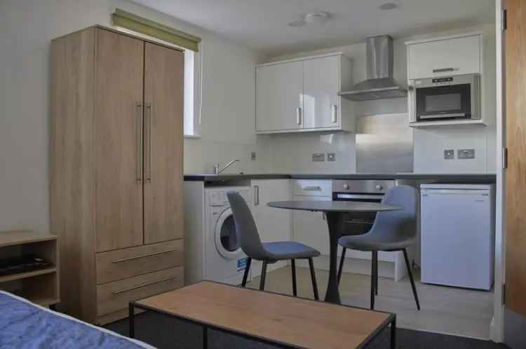 1 Bedroom Flat to Rent for Young Professionals and Students