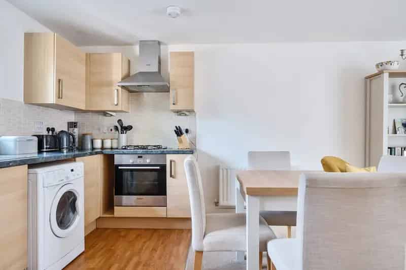 2 Bedroom Flat for Sale - Stylish Apartment with Parking