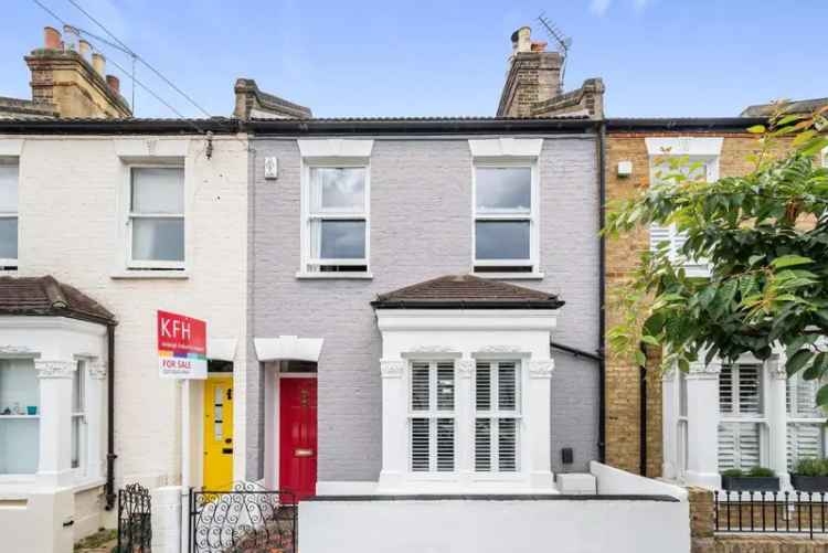 House For Sale in London, England