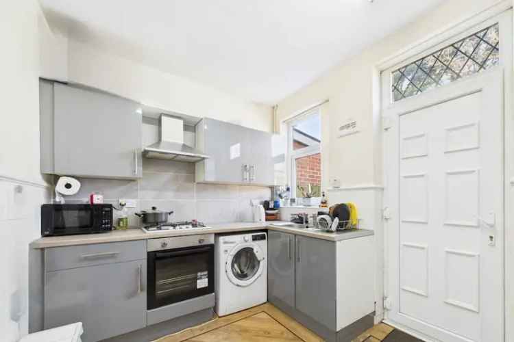 Two Bedroom Mid Terrace House Freehold Finch Lane