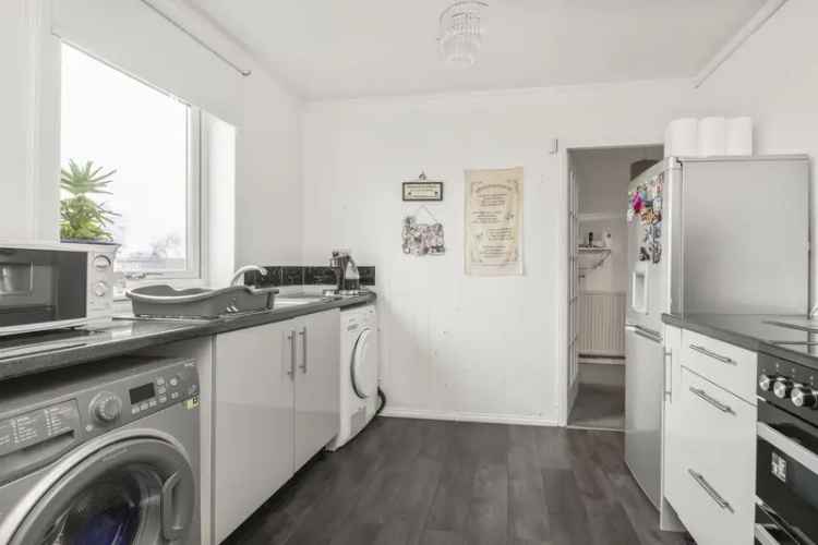 3 Bedroom Semi Detached House to Rent Redhall