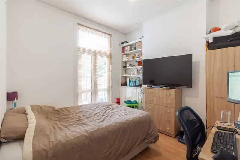 6 Bedroom Terrace House Near Imperial College