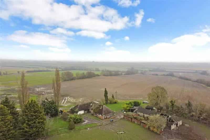 132.5 Acre Arable Farm with Dwelling and Outbuildings