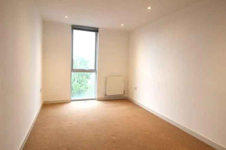 1 Bedroom Flat with Parking