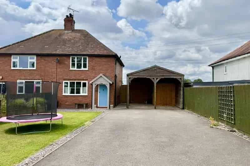 3 Bedroom Semi Detached House Cheshire CW5
