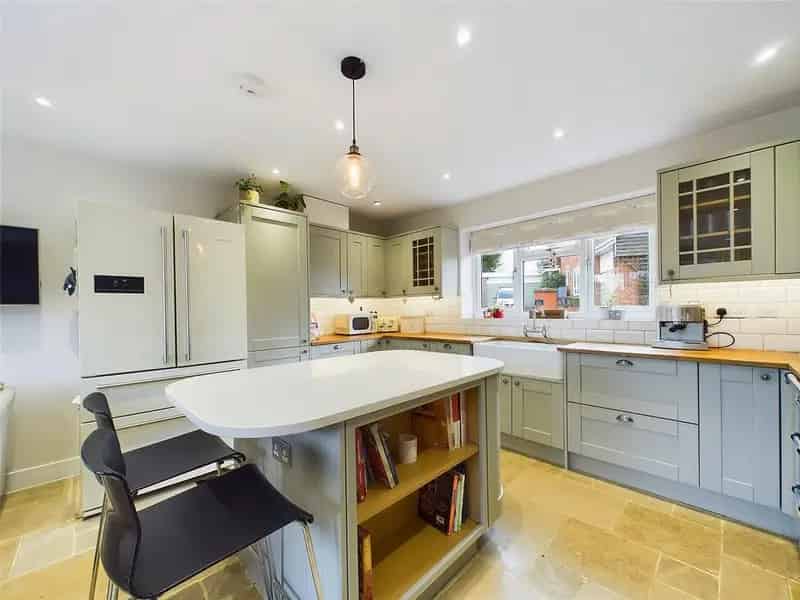 4 Bedroom Semi-Detached House for Sale