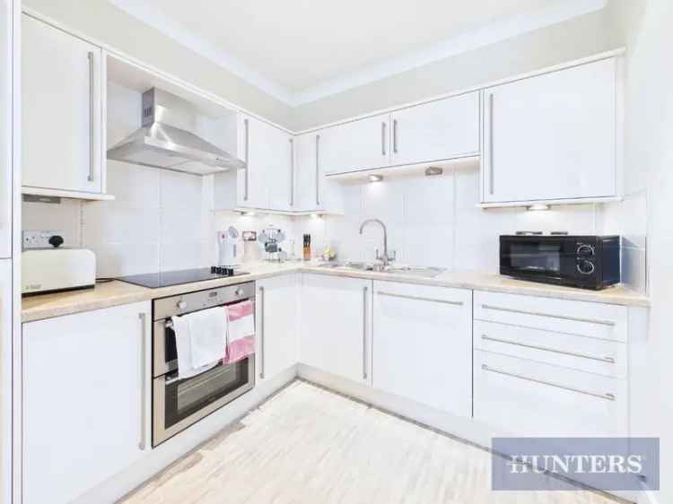 2 Bedroom Flat to Let in Scarborough