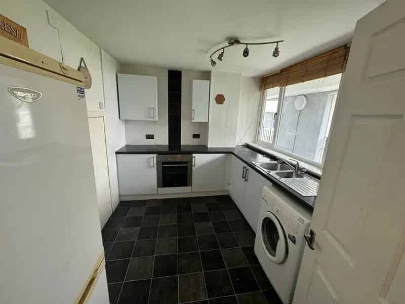 2 Bedroom Flat to Rent Glasgow Edinburgh Ayrshire