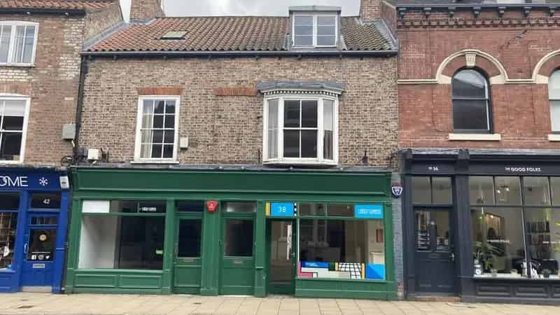 Grade II Listed 3-Storey Property with Restaurant & Maisonette