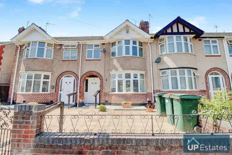 3 Bedroom Terraced House For Sale No Forward Chain