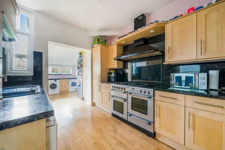 4 Bedroom House to Rent in Portsmouth