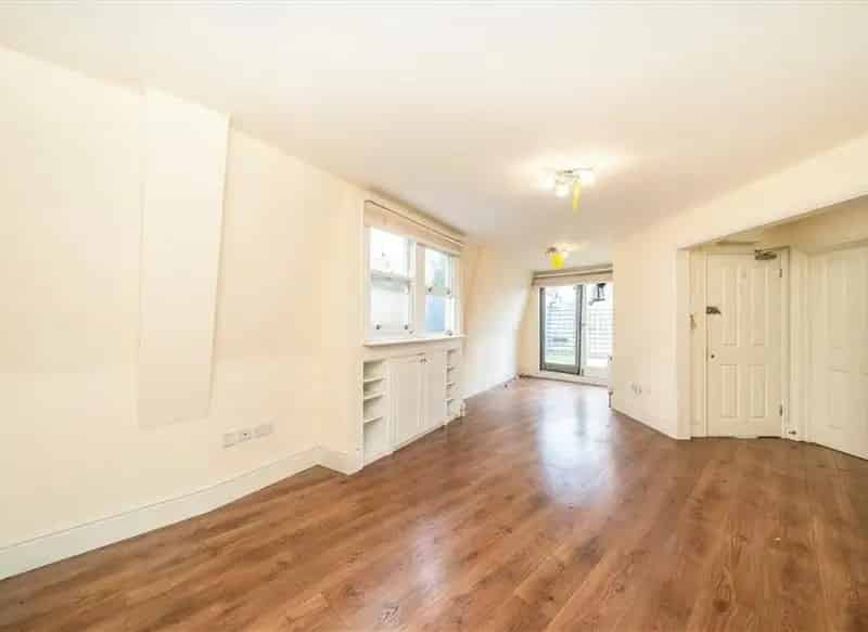 Flat For Sale , Lee High Road, London, England