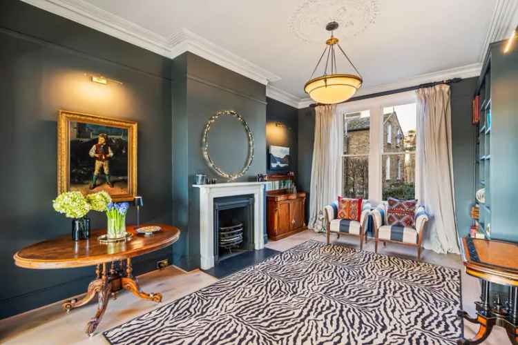 Family Home near Clapham Common with Off-Street Parking