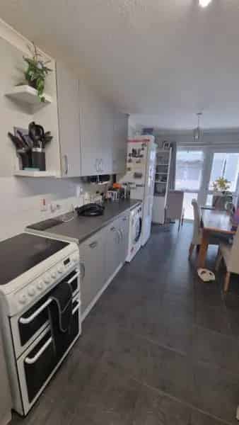 4 Bed House in Quiet Cul-de-sac - SBC & Right to Buy Potential