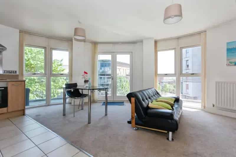 2 Bedroom Apartment for Sale in Birmingham Five Ways