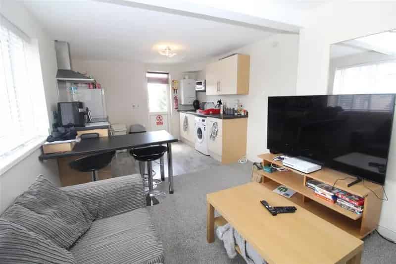 2 Bedroom Flat to Rent