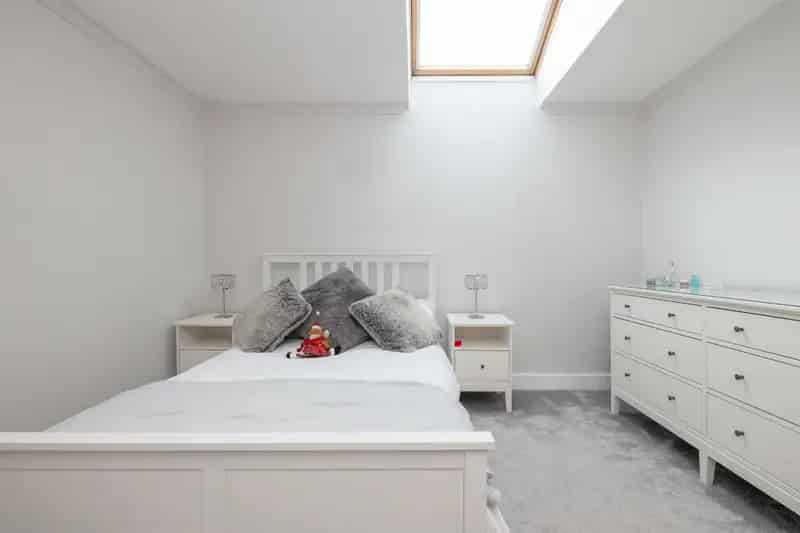 6 Bedroom Semi Detached House For Sale