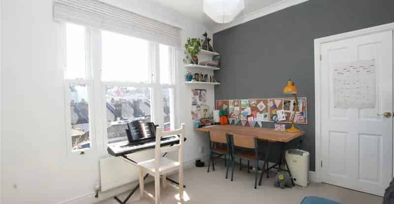 2 Bedroom House For Sale Near Mainline Station