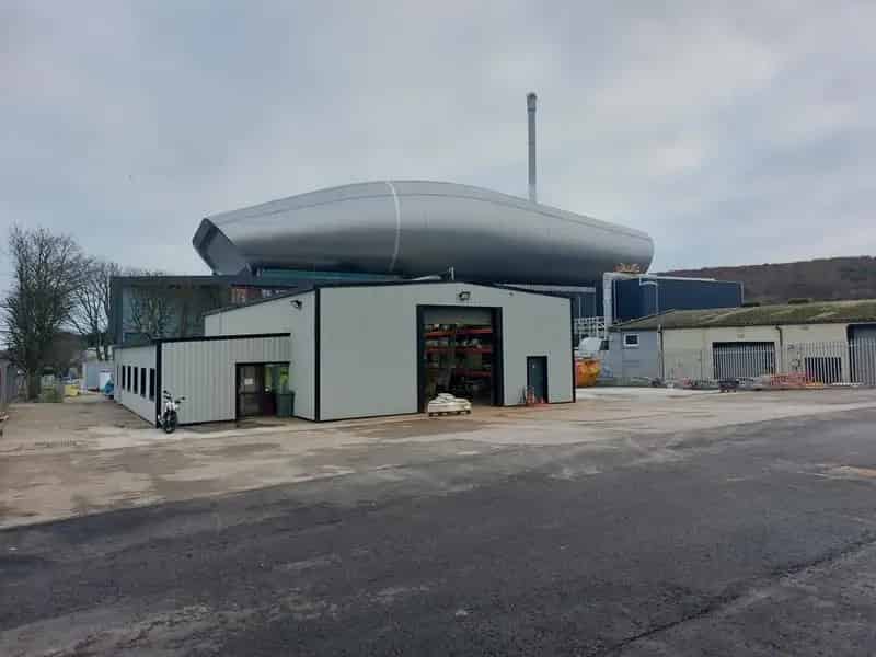 Industrial Unit with Office and Secure Yard