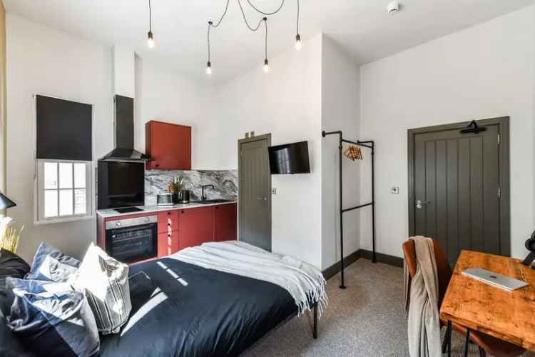 1 Bedroom Studio Apartment in Derby City Centre