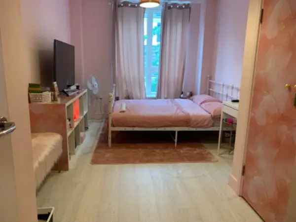 Spacious 3 Bed Maisonette Near Westfield and Olympic Park