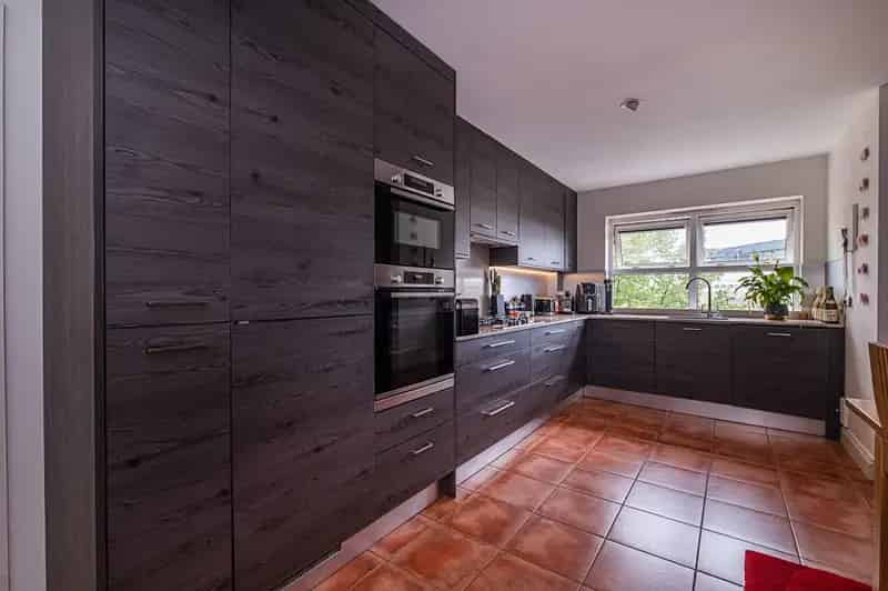 2 Bedroom Flat for Sale in Barnes
