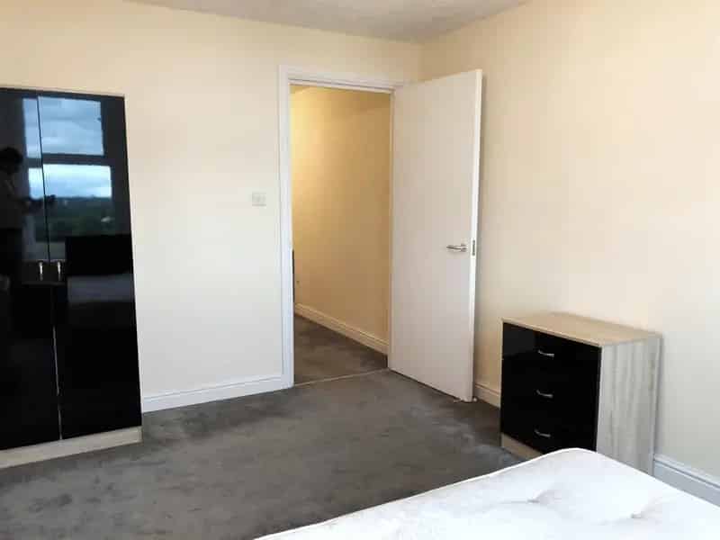1 Bedroom Apartment in Grade II Listed Victoria Mill