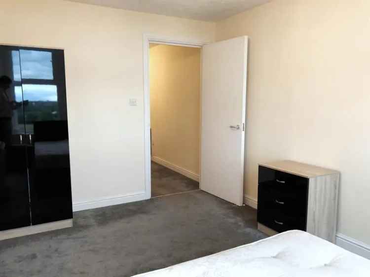 1 Bedroom Apartment in Grade II Listed Victoria Mill