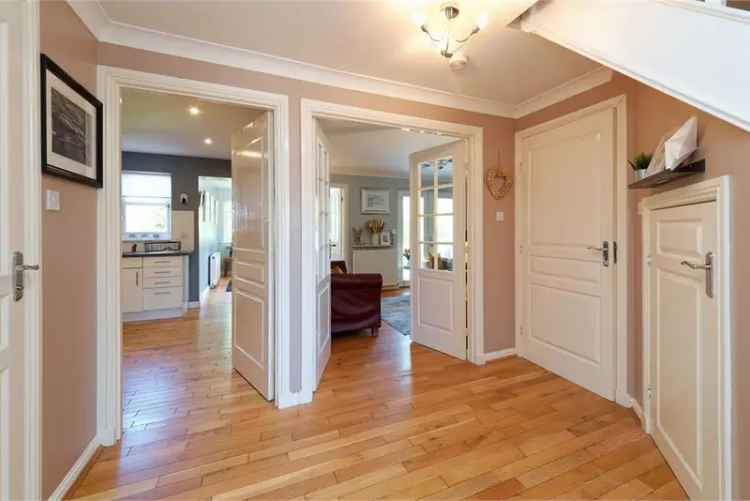 4 Bed Detached House with 4 Reception Rooms and Landscaped Gardens