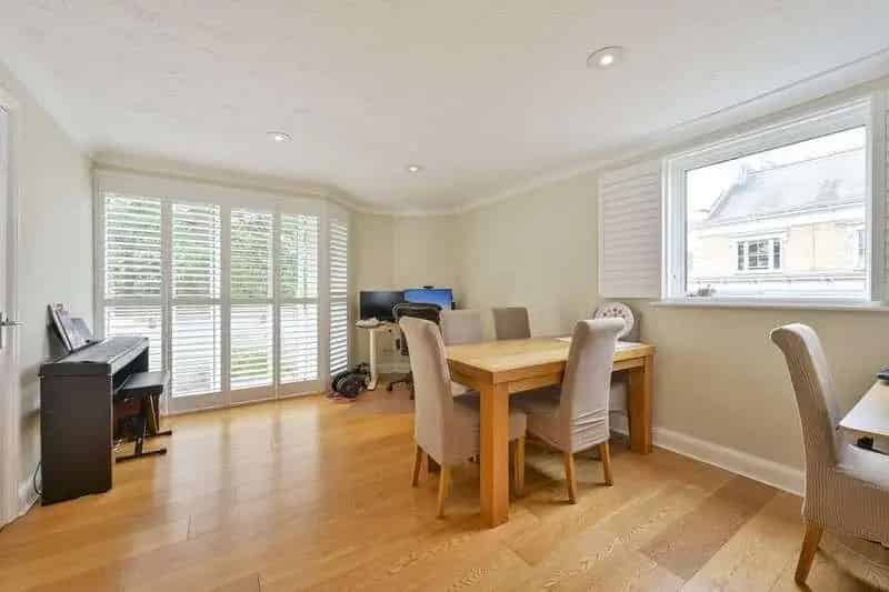 2 Bed Flat for Sale near Wimbledon Common