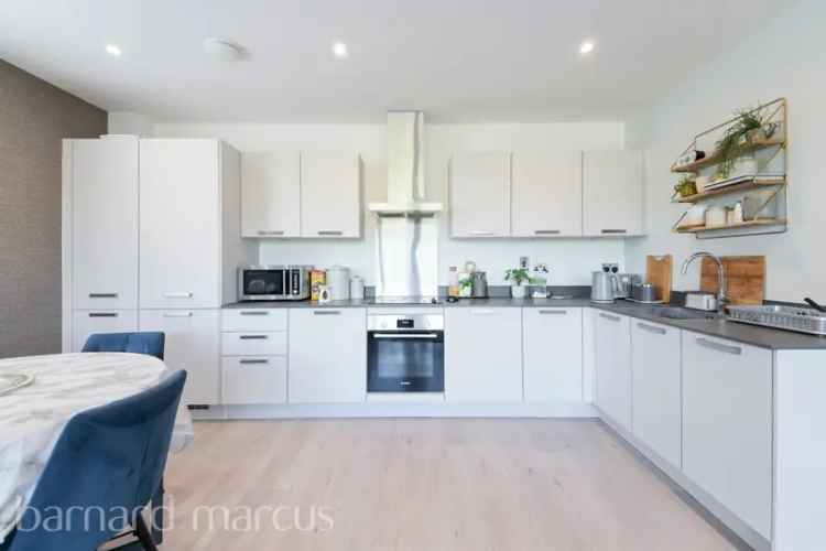 3 Bed Apartment Near Epsom Station Modern Development Allocated Parking