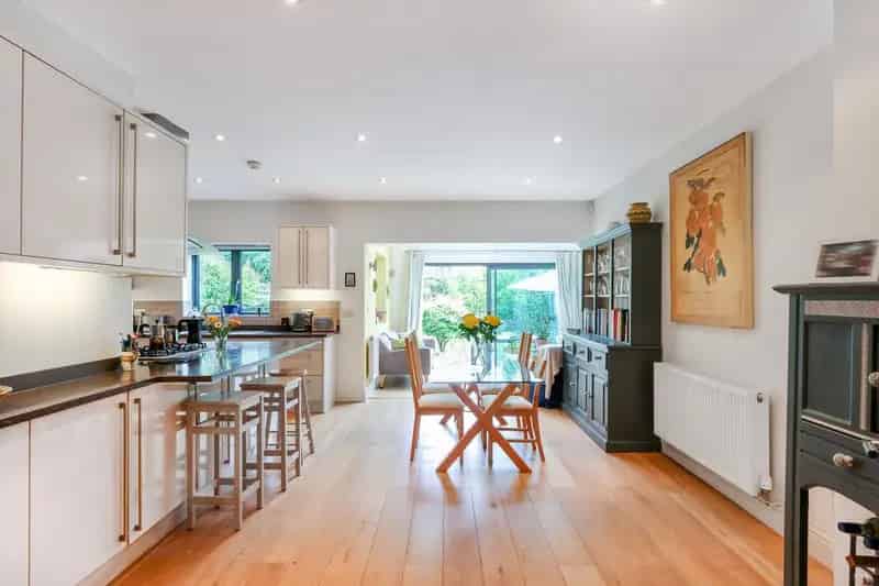 4 Bedroom Semi-Detached House for Sale