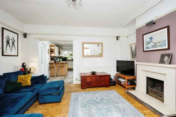 Three Bedroom Semi-Detached House Willingdon