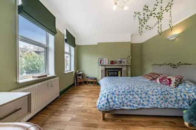 Terraced house for sale in Tamworth Street, London SW6