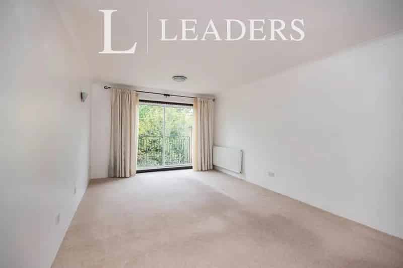 2 Bedroom Flat Dean Park No Deposit Option