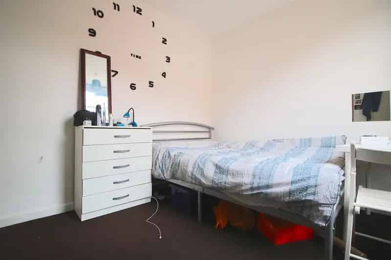 2 Bedroom Flat House to Rent
